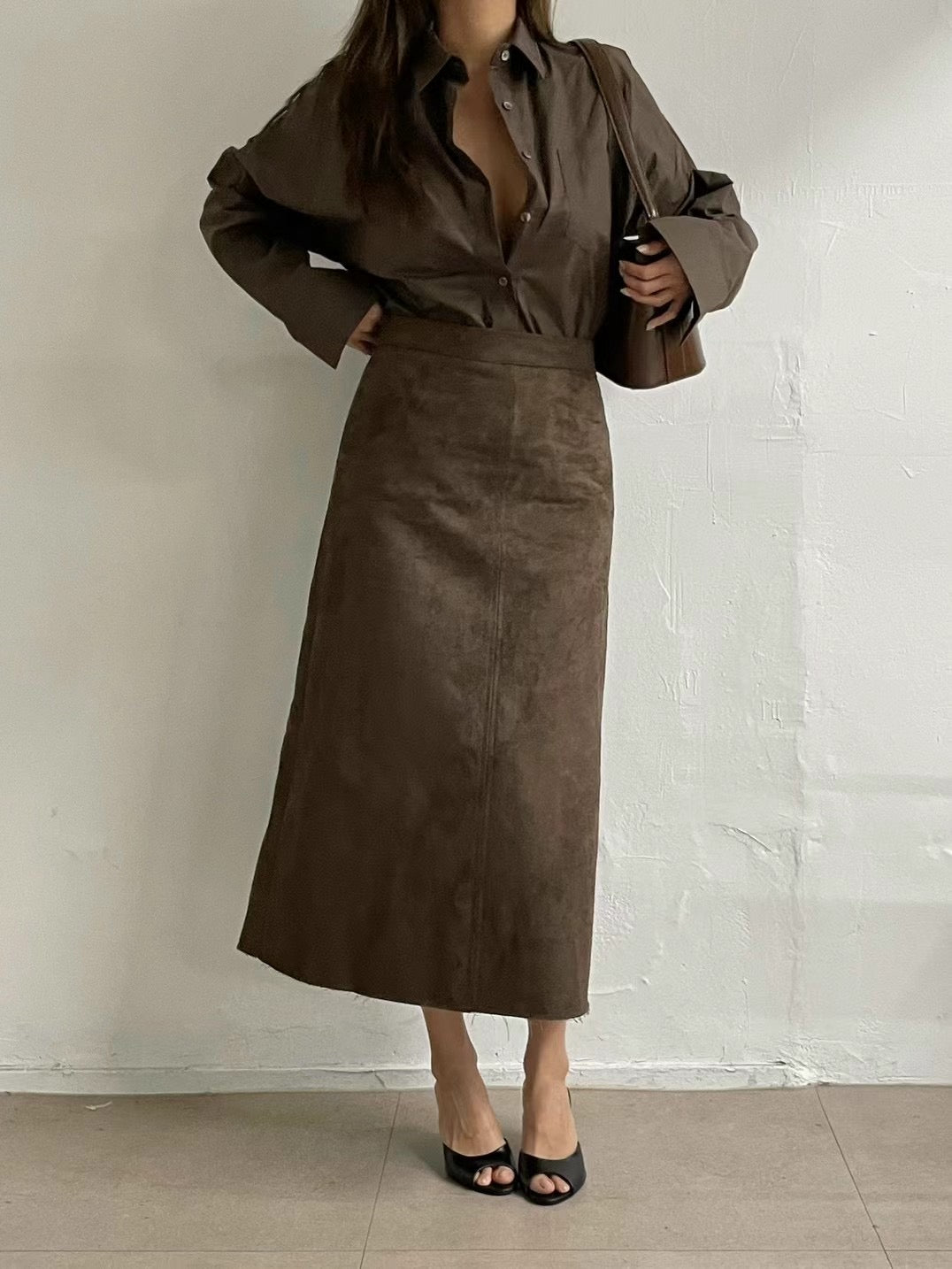 SK10 - Back Slit Suede Skirt