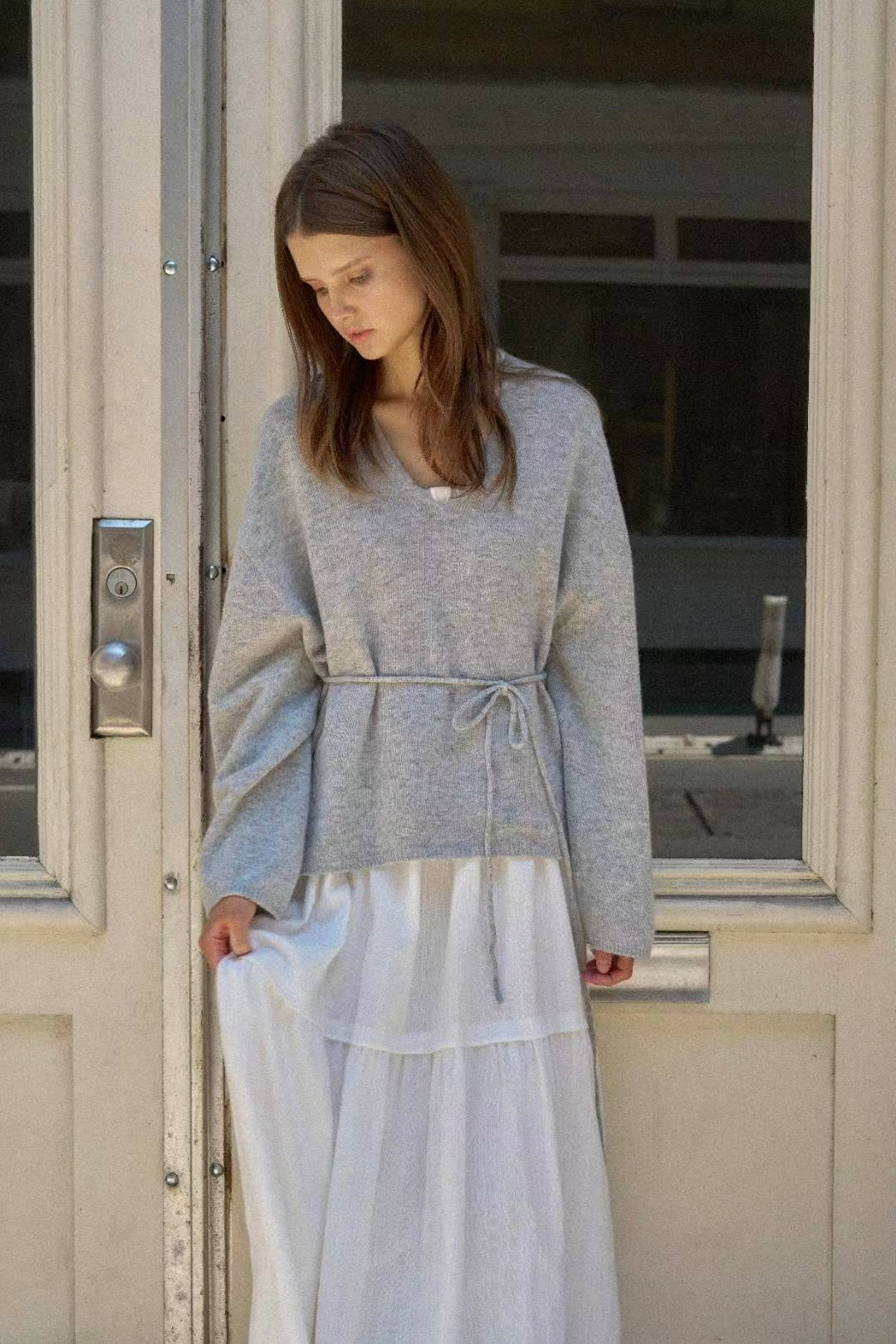 250906 Lison v neck knitwear