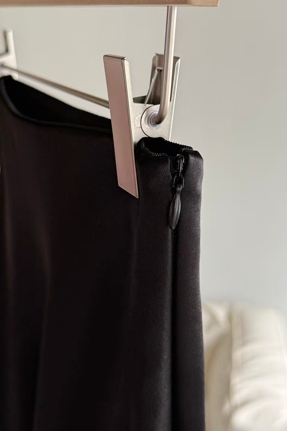 250703 Ambra Satin Skirt (Medium Length)