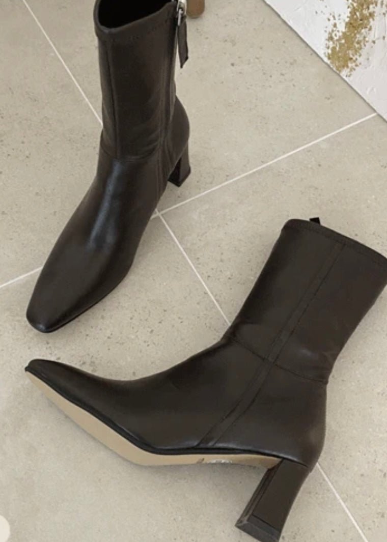 1118 Larinda Boots