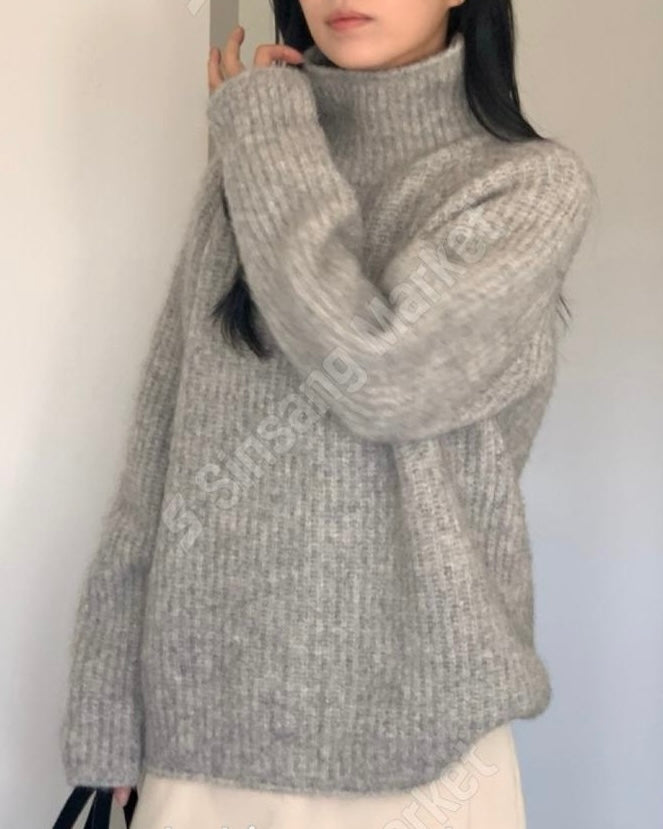1216 Simone Turtleneck