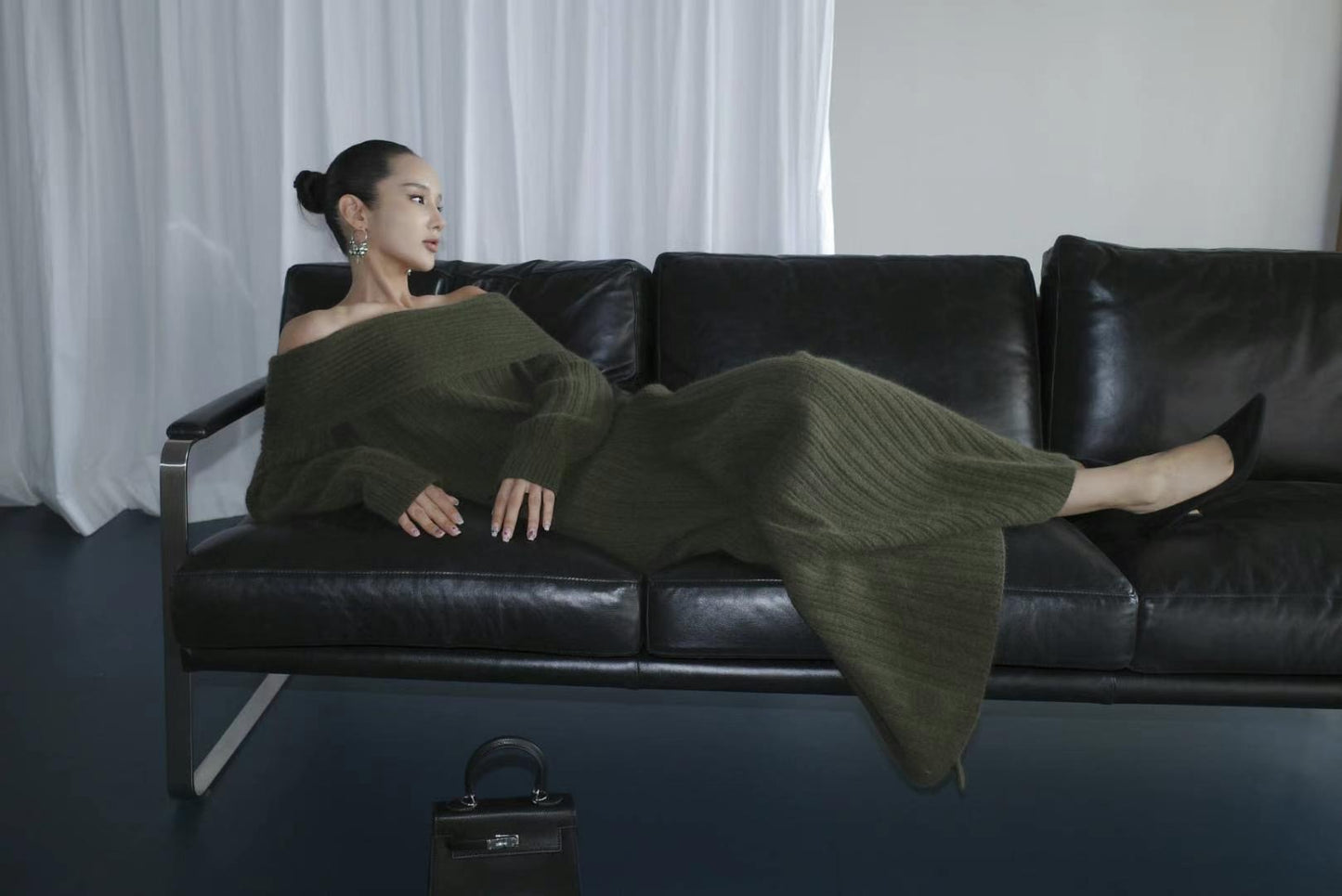 1109 Sandra Off Shoulder (SHOWROOM 有DISPLAY)