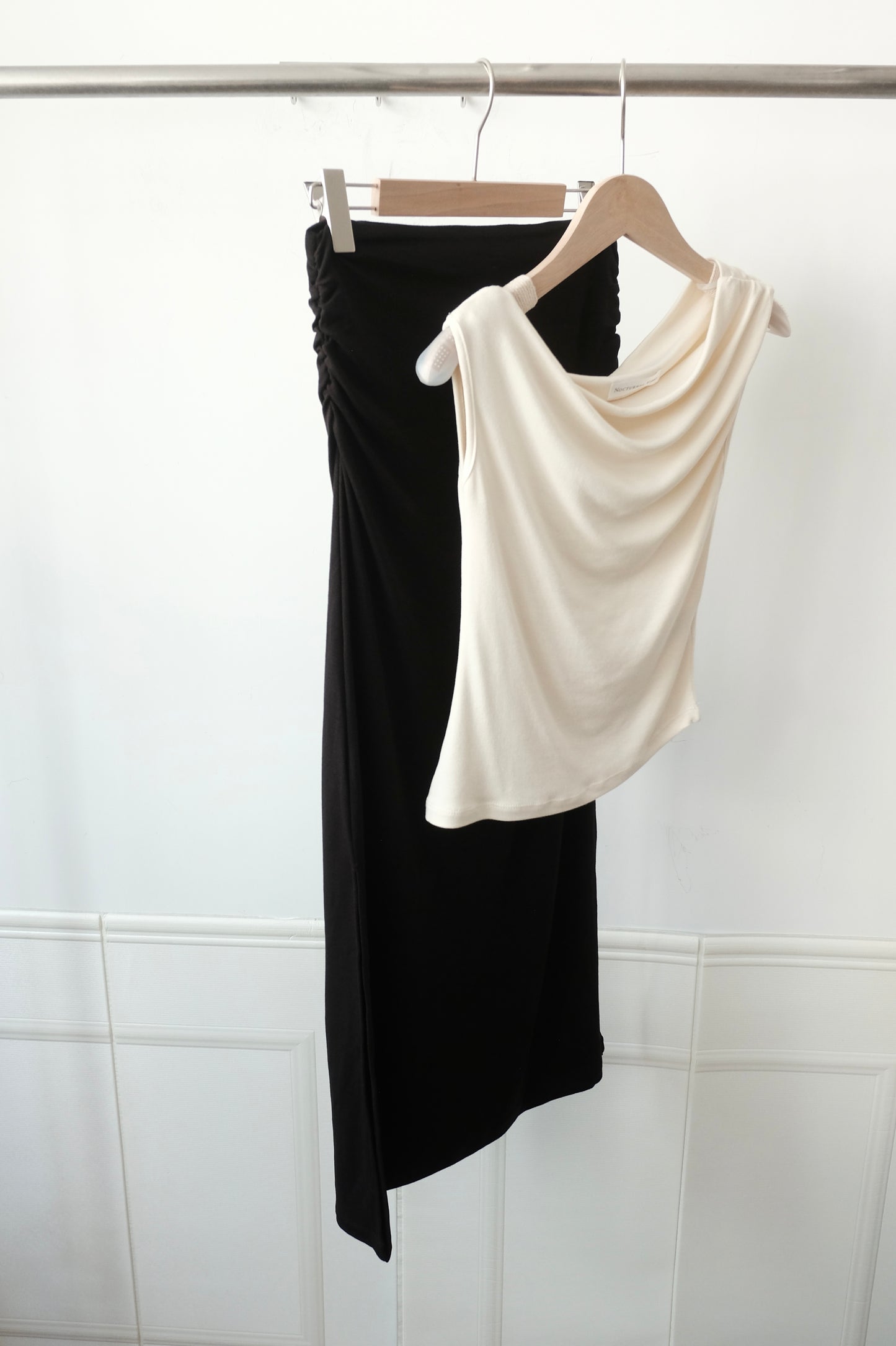 250415 Victoria Asymmetrical Set