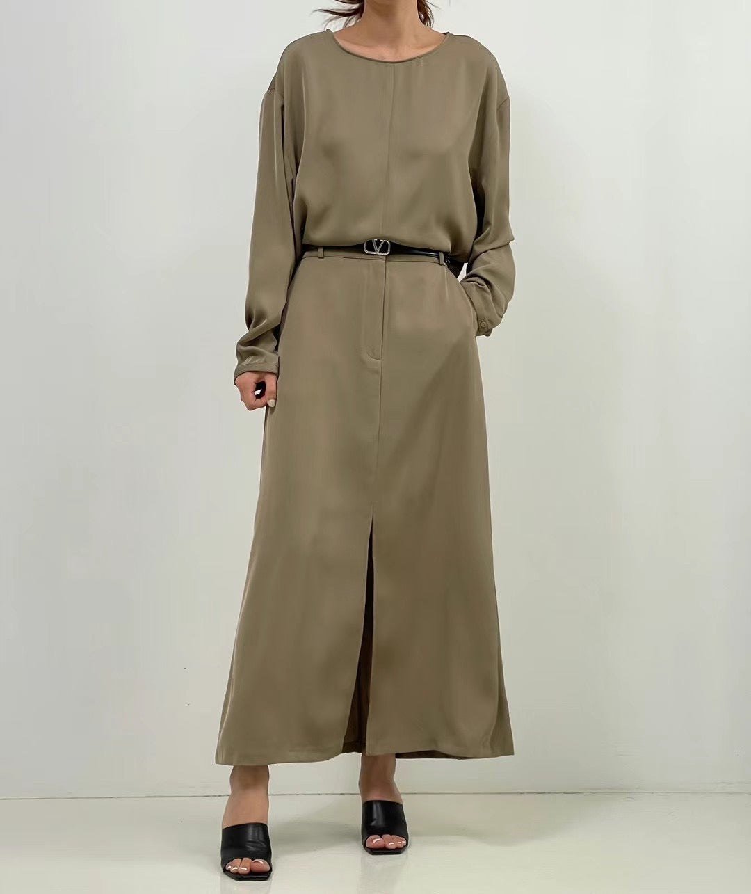 Re order SK19 - Front Slit Silky Skirt