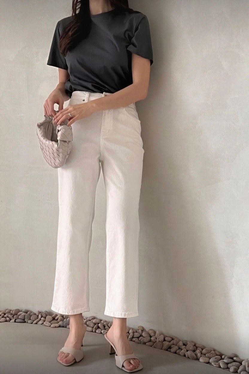 250940 Classic Crop Flare Jeans