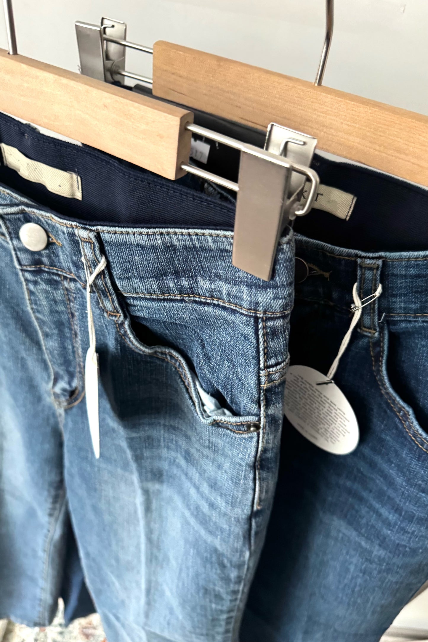 250939 Classic bootcut jeans