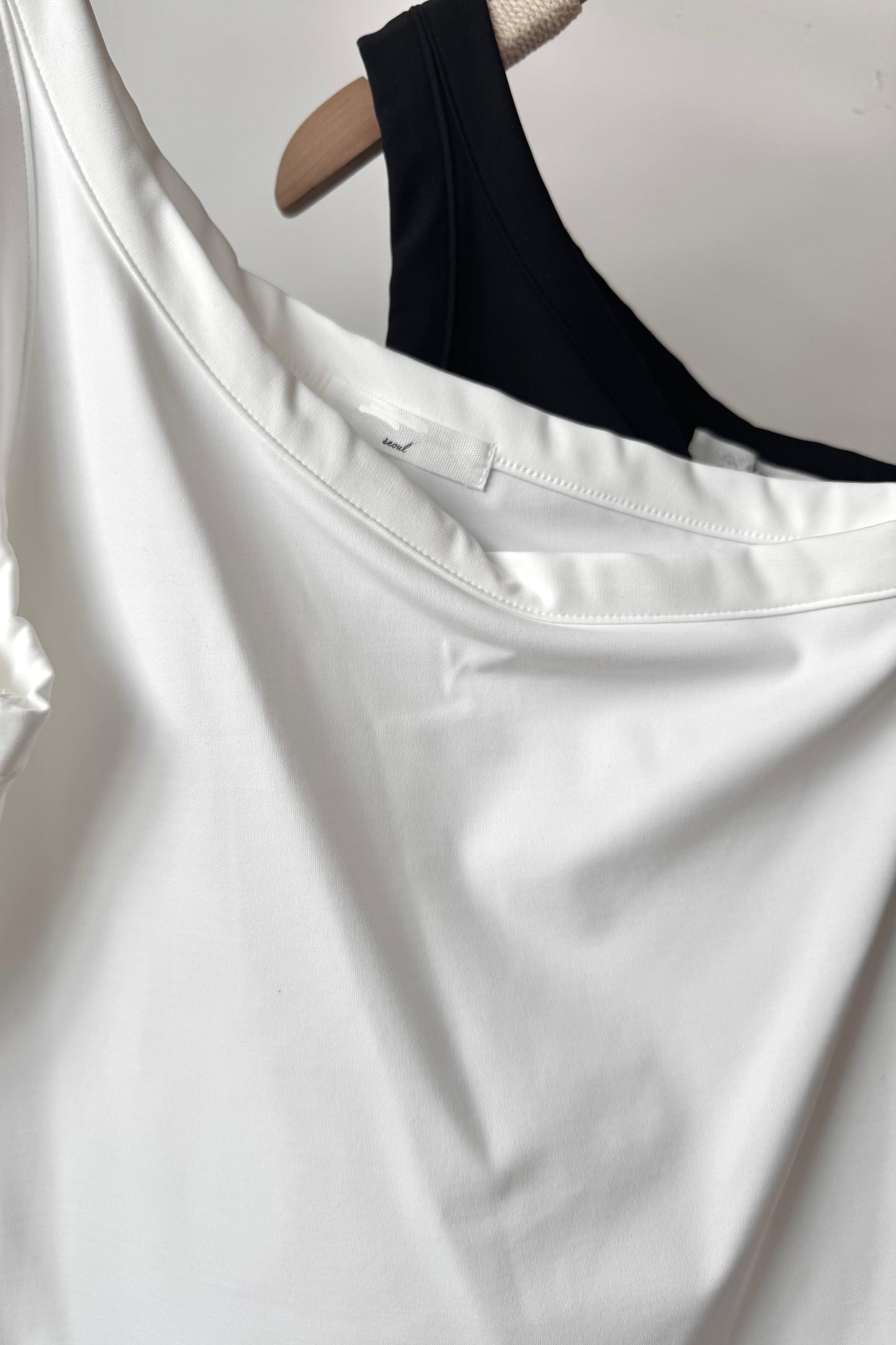 250711 One Shoulder Top
