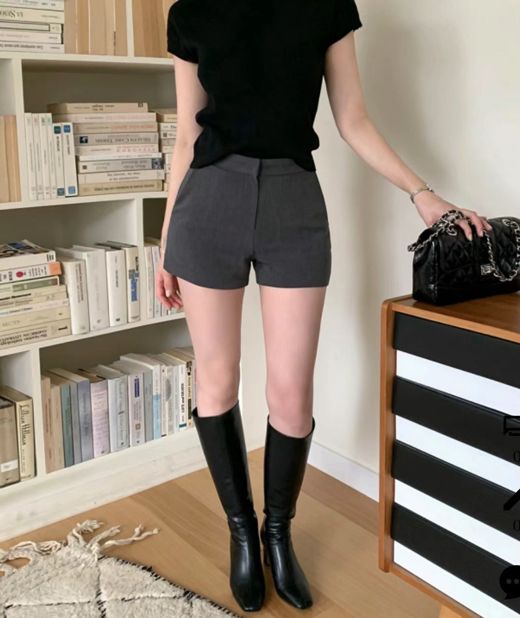 1006 Eugénie Shorts (*SHOWROOM 有DISPLAY)