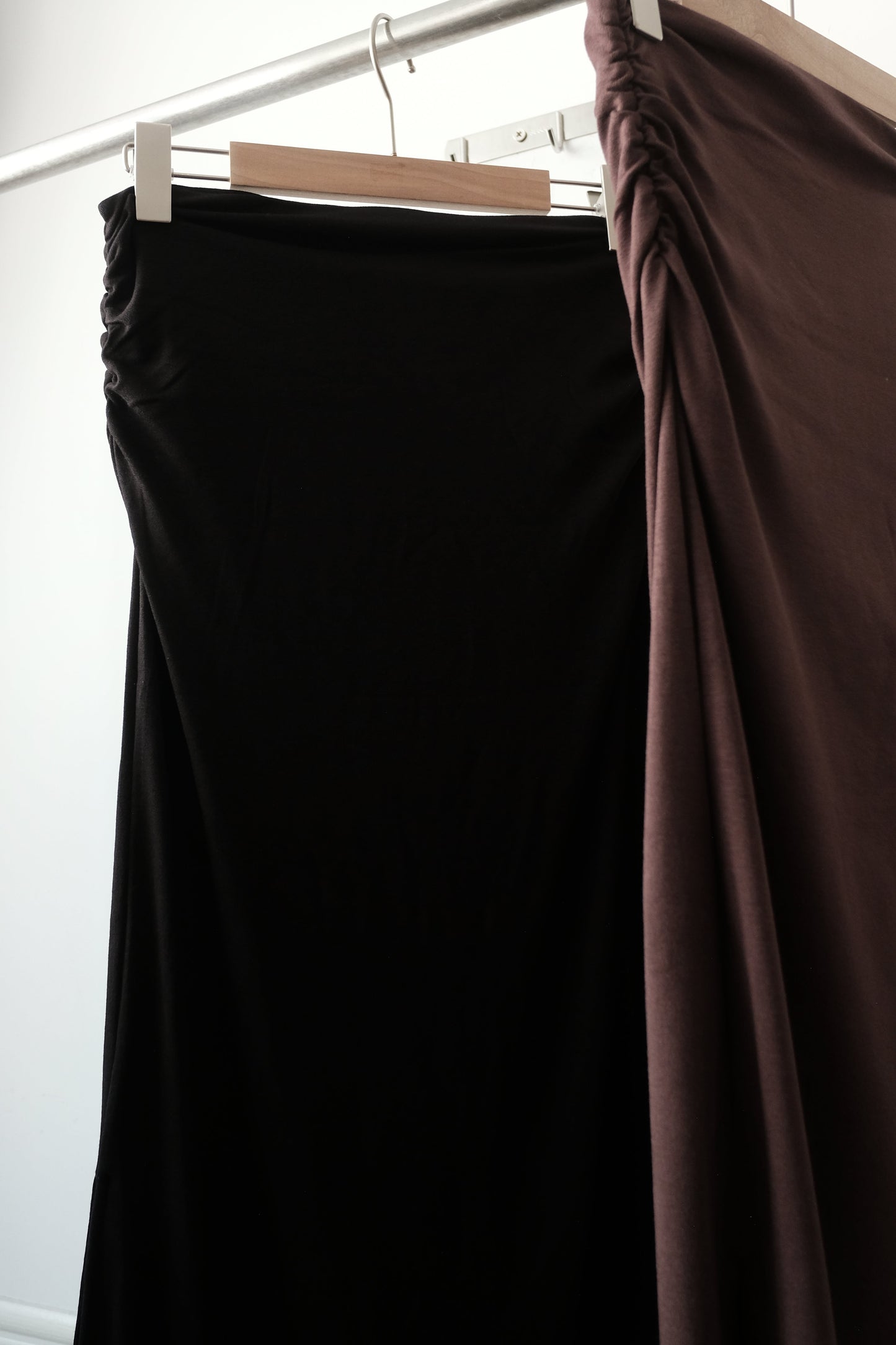 250415 Victoria Asymmetrical Slit Skirt