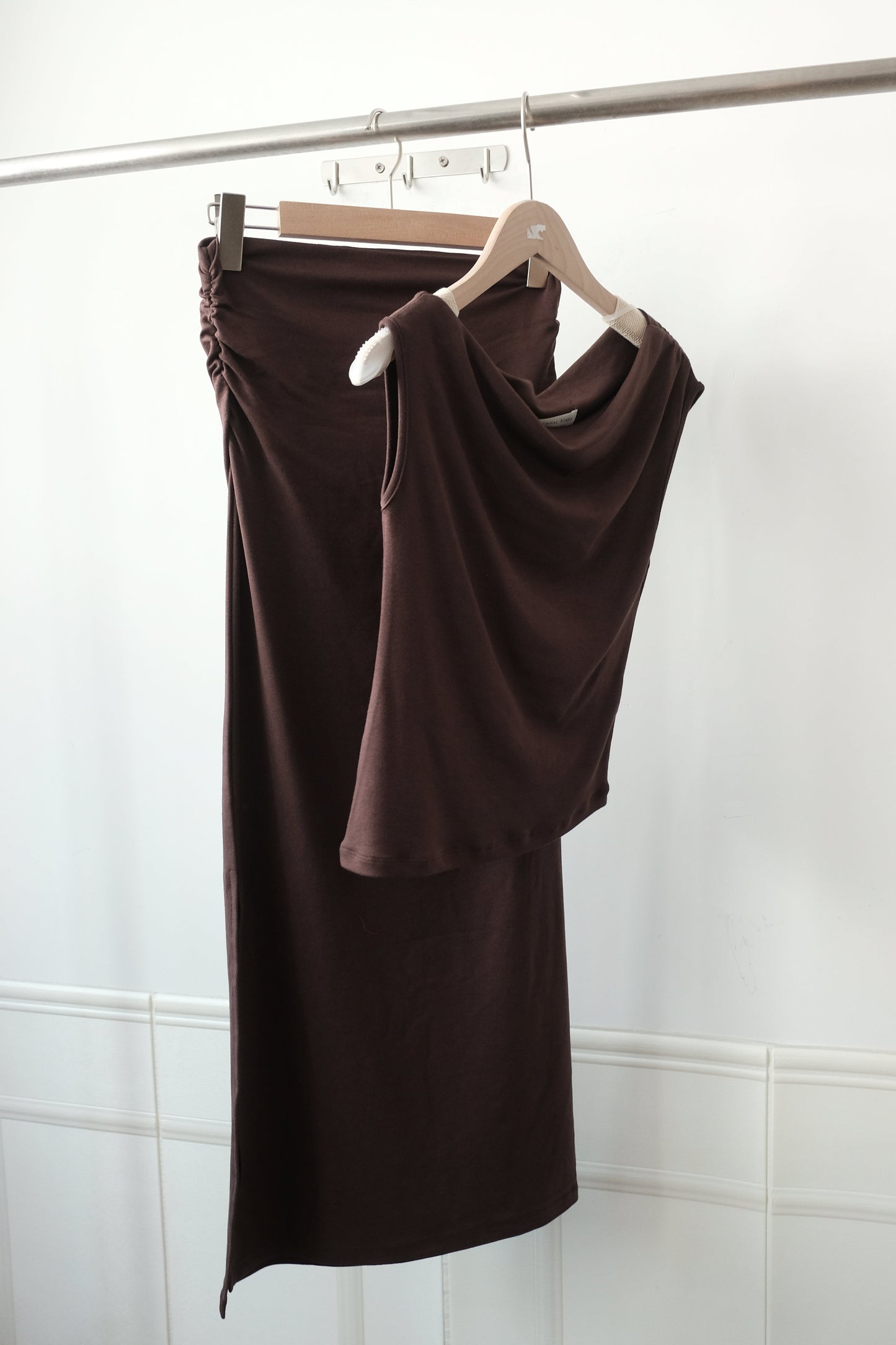 250415 Victoria Asymmetrical Slit Skirt
