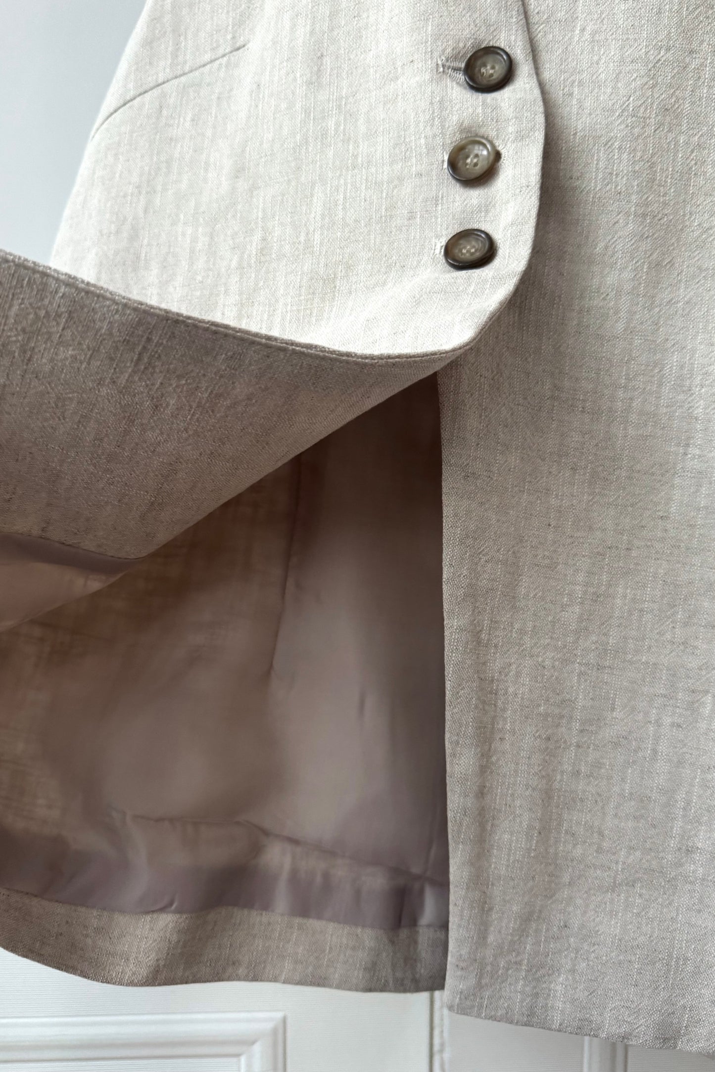 250607 Karrisa Long Linen Waistcoat