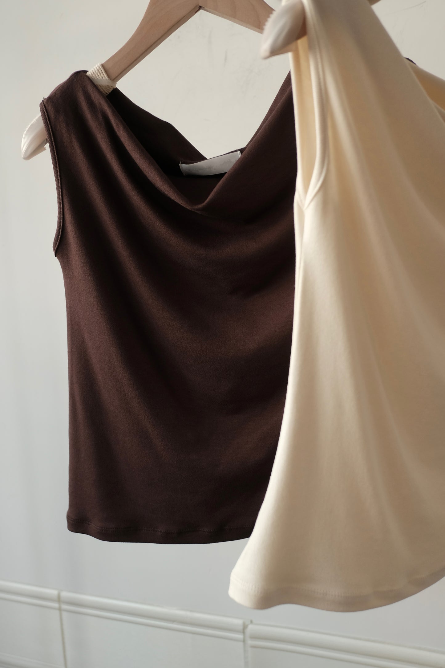 250415 Victoria Asymmetrical Set