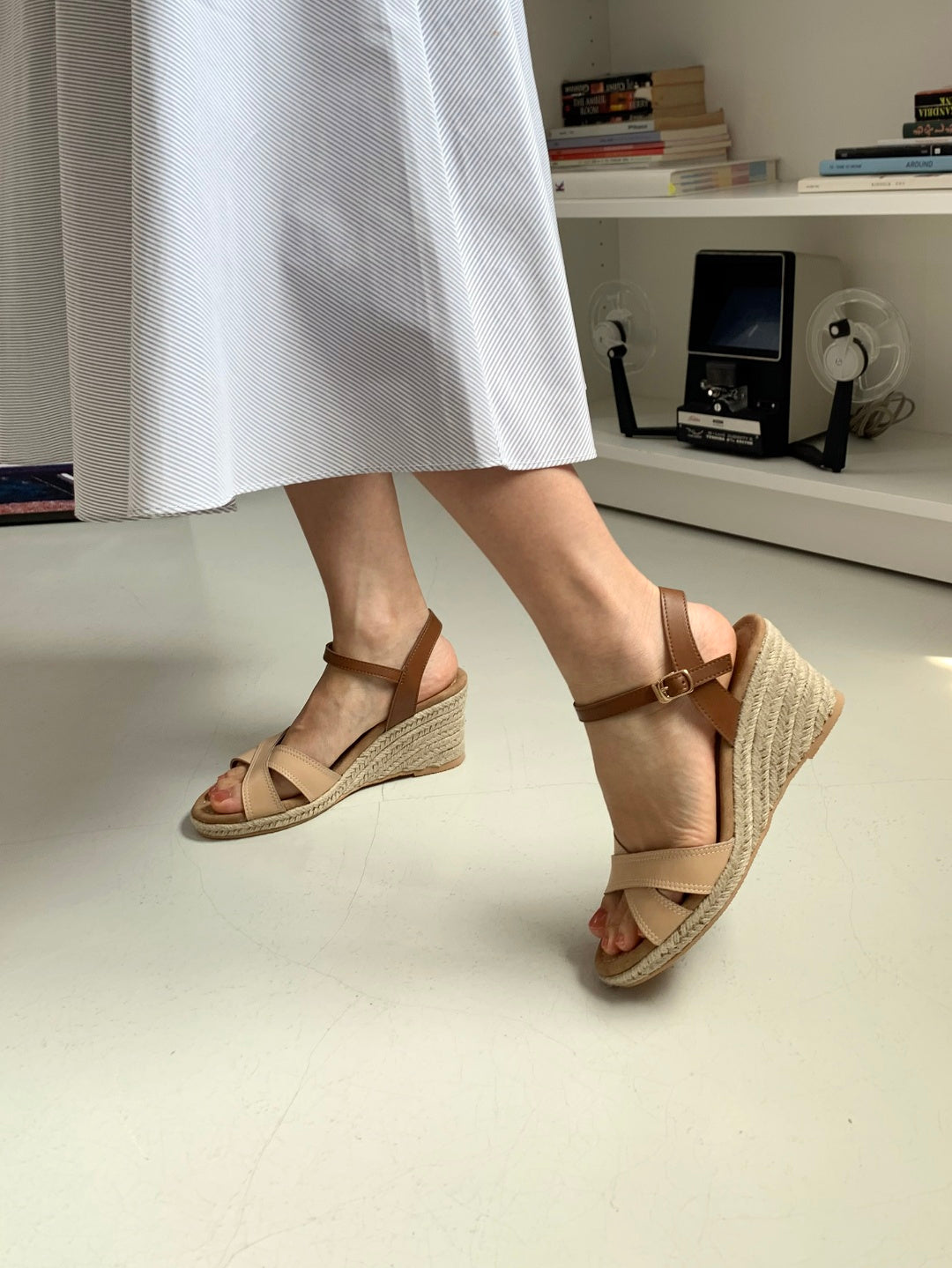 250462 Jeanna Straw Sandals