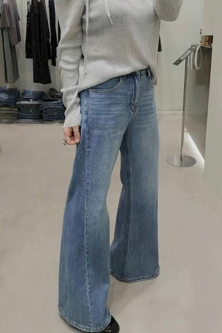 250413 Martina Flare Jeans