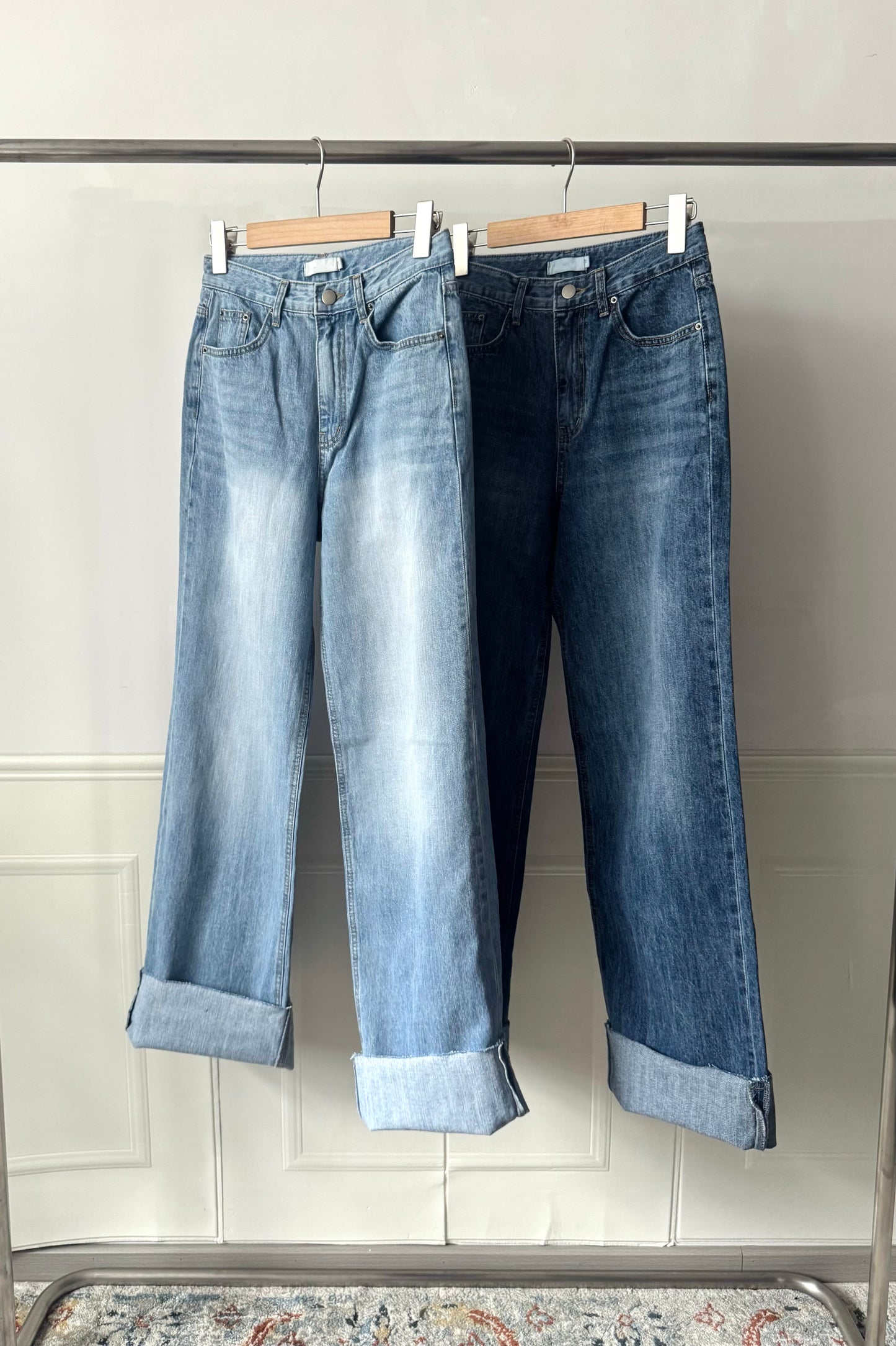 250902 Daniel turned-up-hem jeans