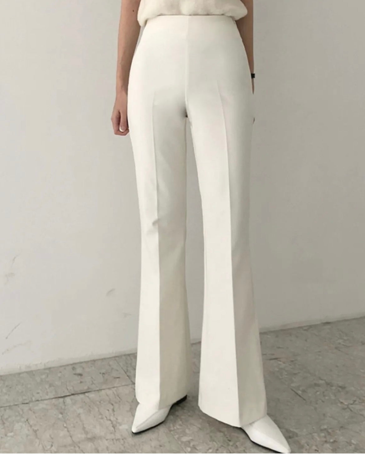 P04 - Catherine Flare Slacks