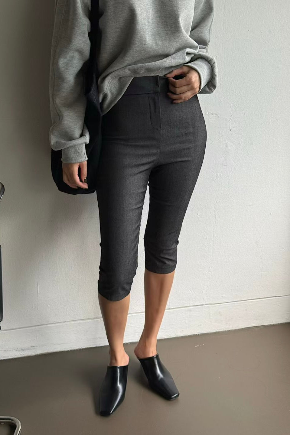 250942 90s capri pants