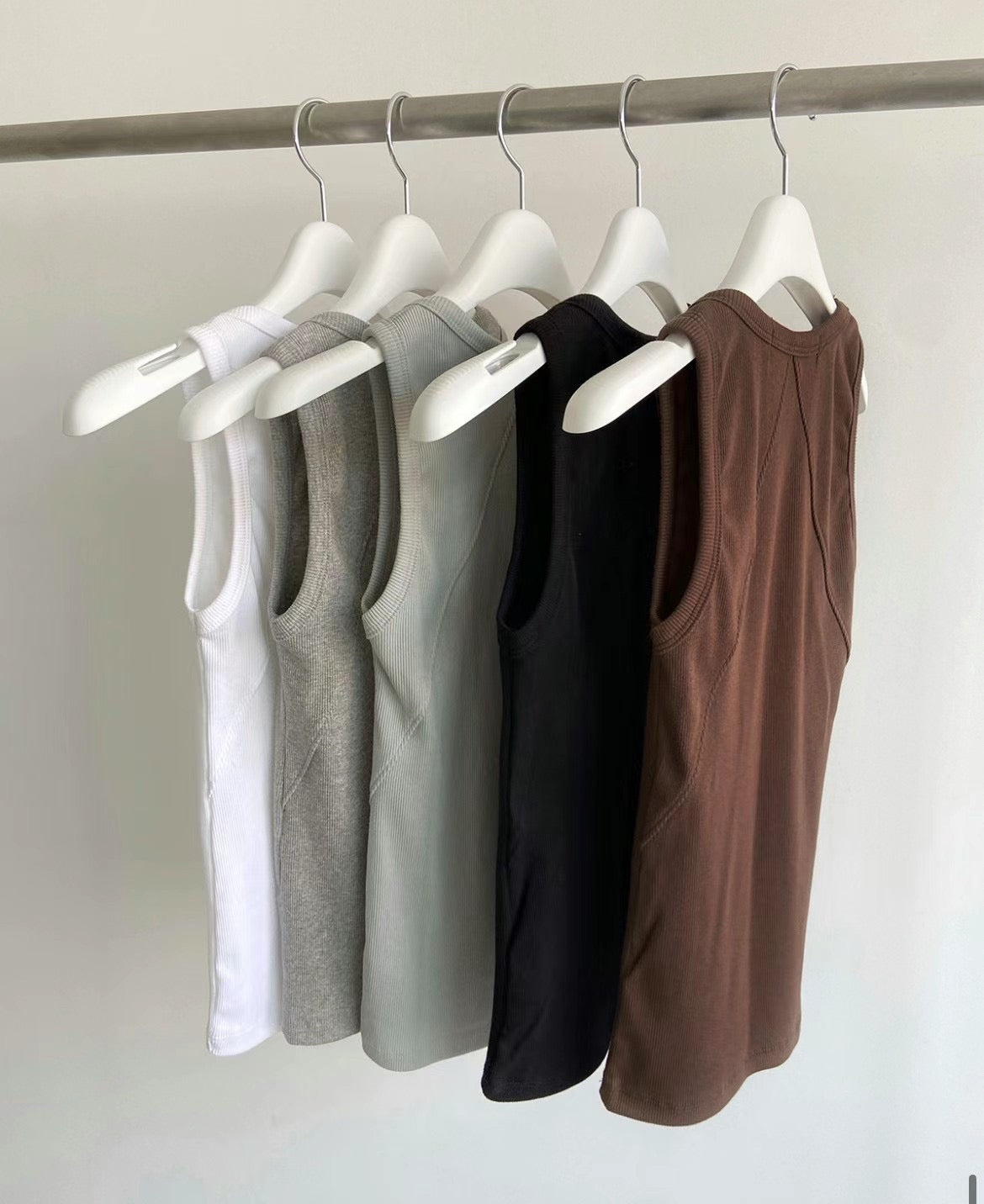 0699 U neck Tank Top