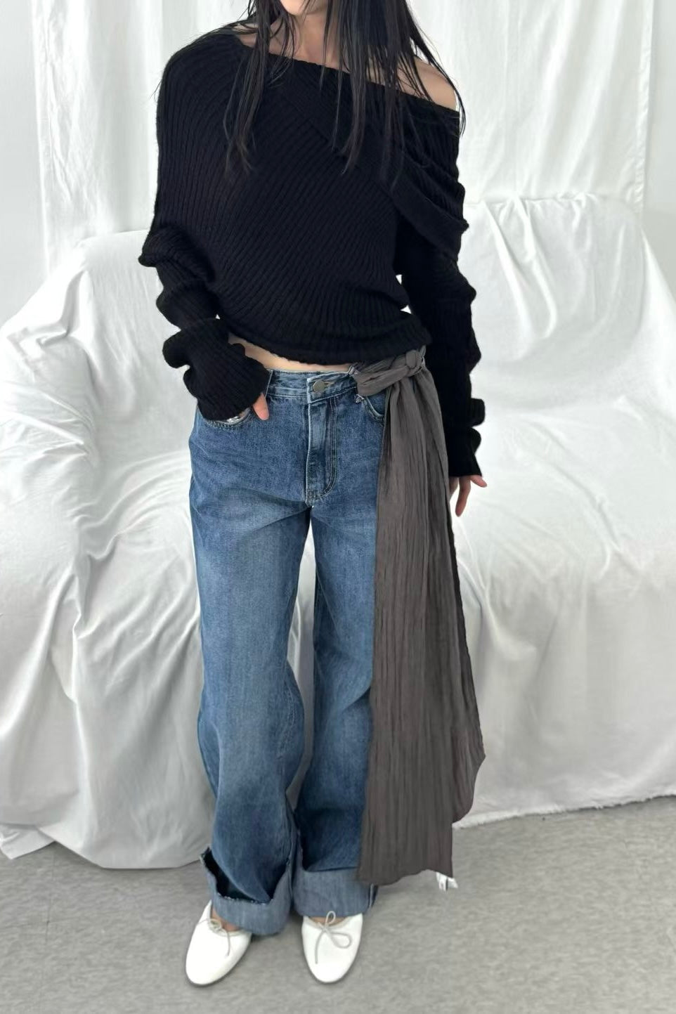 250902 Daniel turned-up-hem jeans