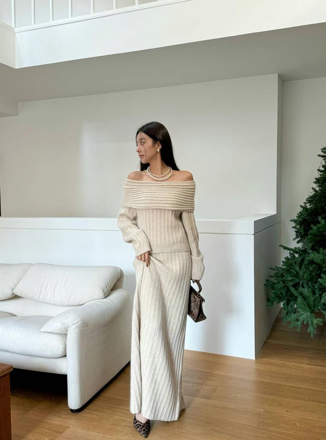1109 Sandra Off Shoulder (SHOWROOM 有DISPLAY)