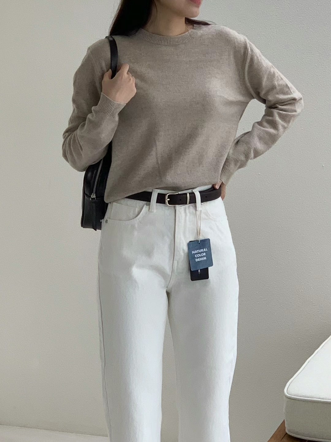 J01 - Lucienne Mom Jeans (White)