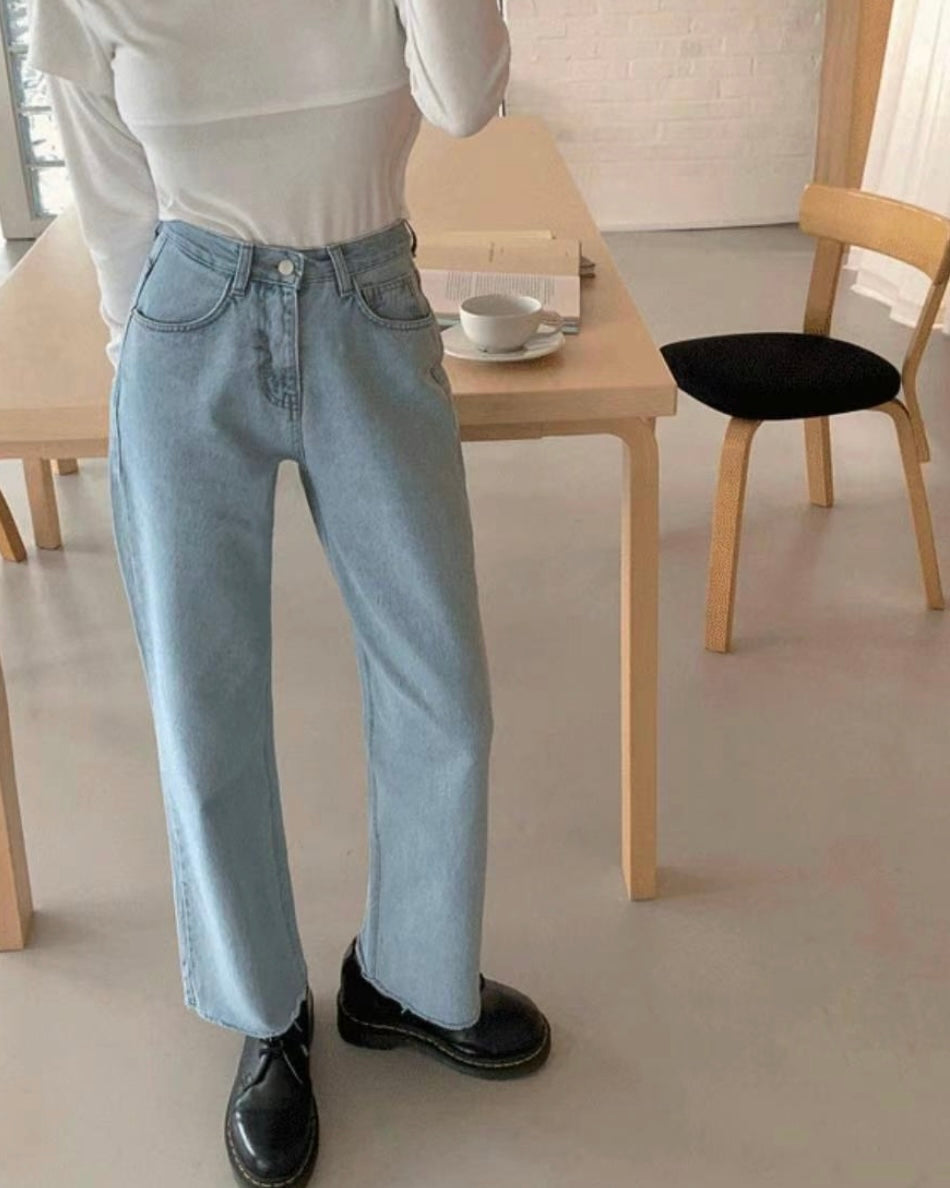 J09 - Sally Straight Crop Jeans