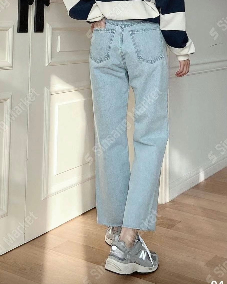 J09 - Sally Straight Crop Jeans