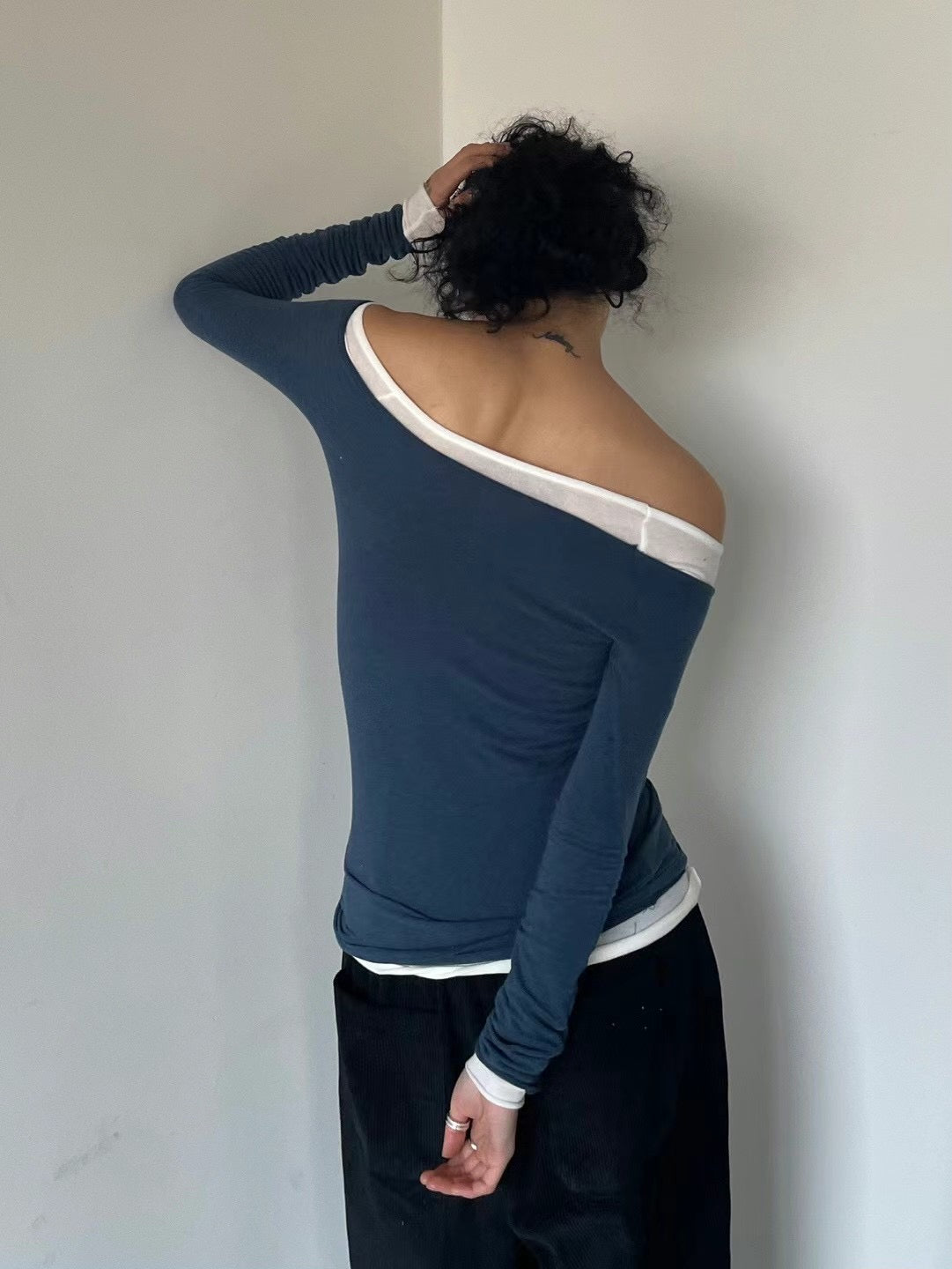 LS09 -Boatneck Long Sleeves Top