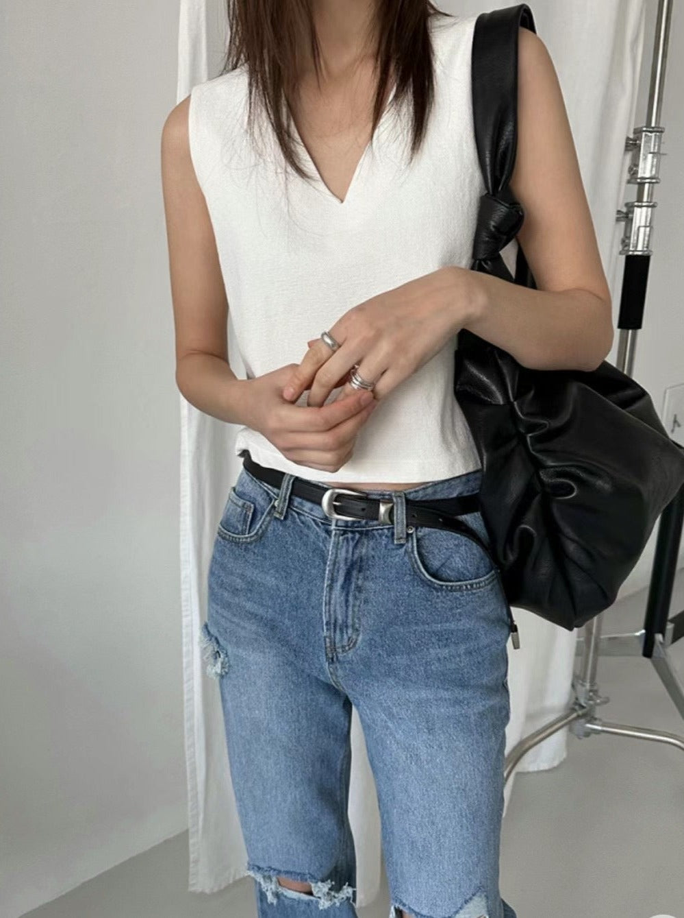 07123 V Amanda V Neck Top