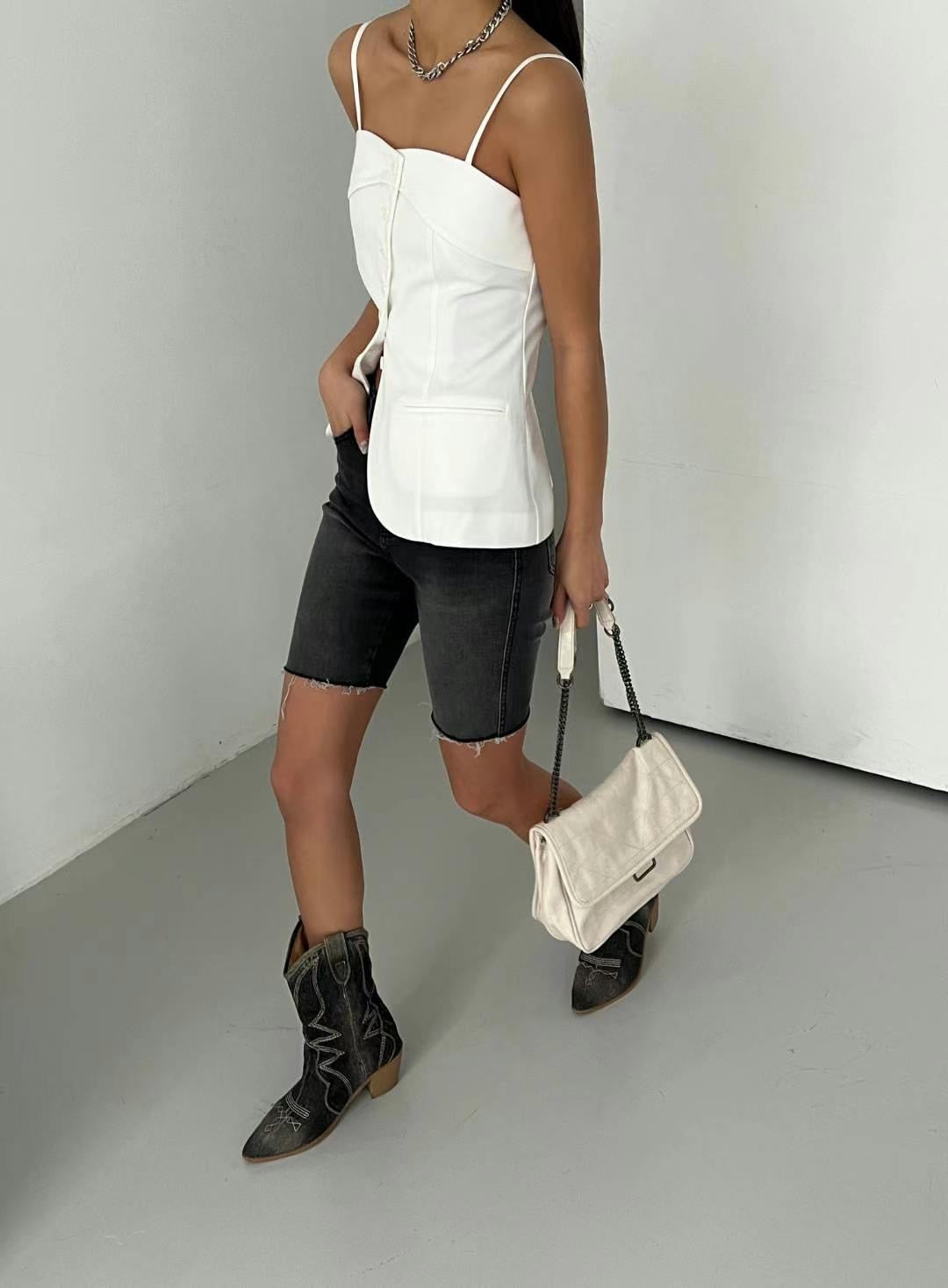 J06 - Amelie Denim Shorts