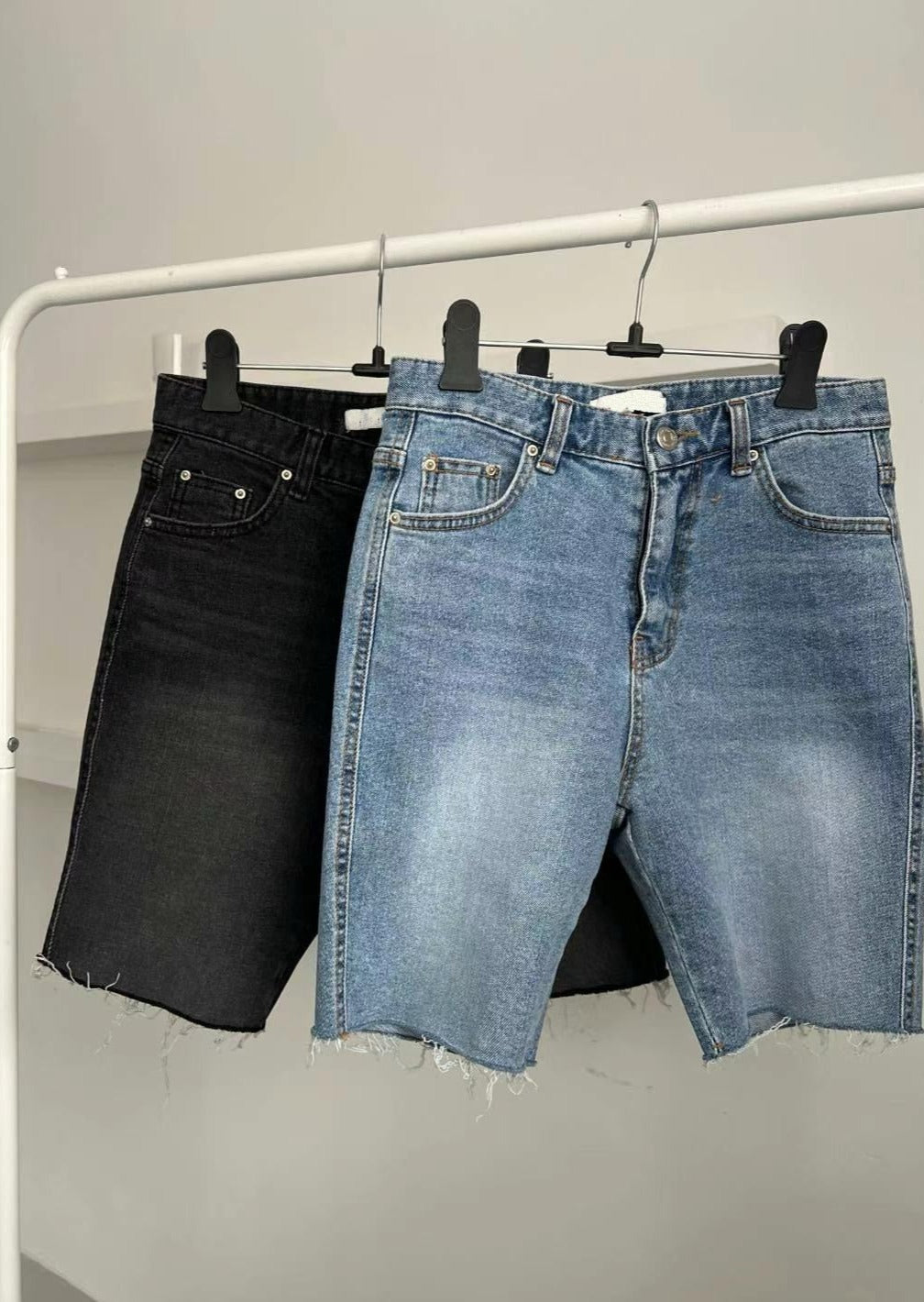 J06 - Amelie Denim Shorts