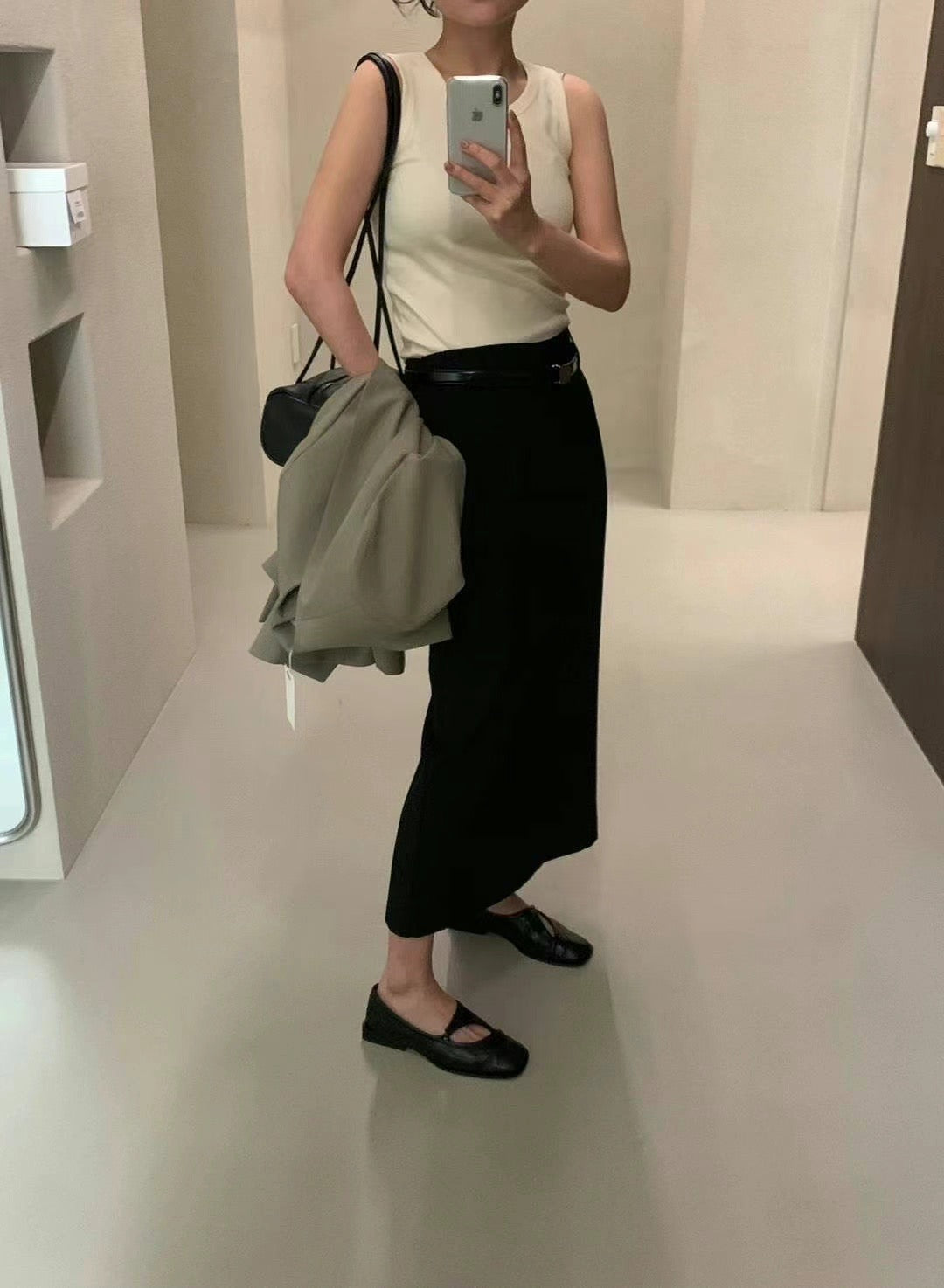 SK01 - Back Slit Skirt