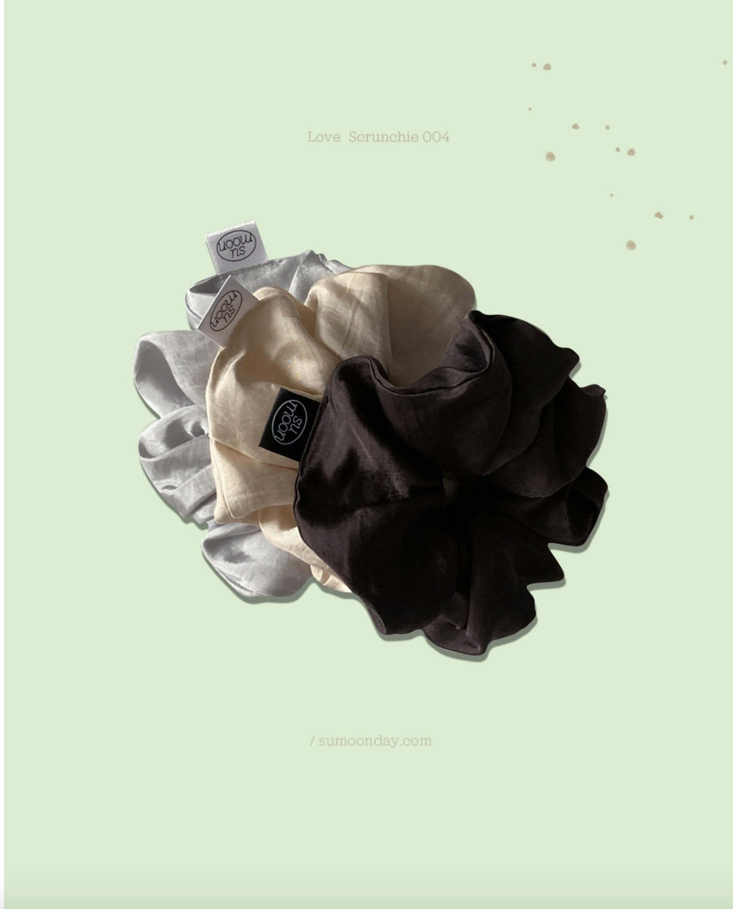 SUMOONDAY - Love Scrunchie 004
