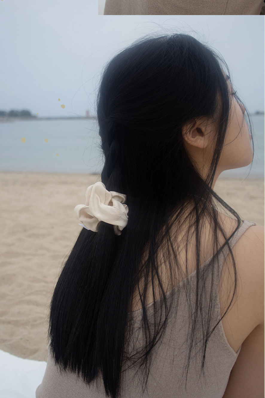 SUMOONDAY - Love Scrunchie 004