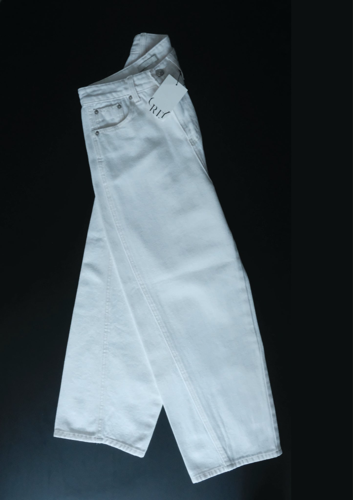 250221 Culve Cut Jeans