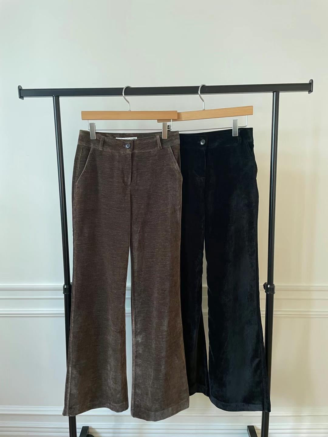 P08 - Albert Velvet Pants