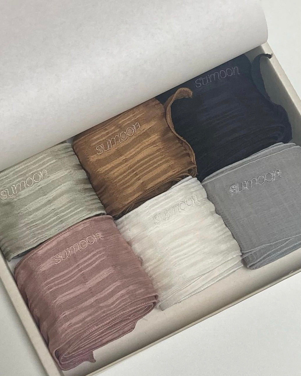 SF01 SUMOONDAY - Love Scarf 002