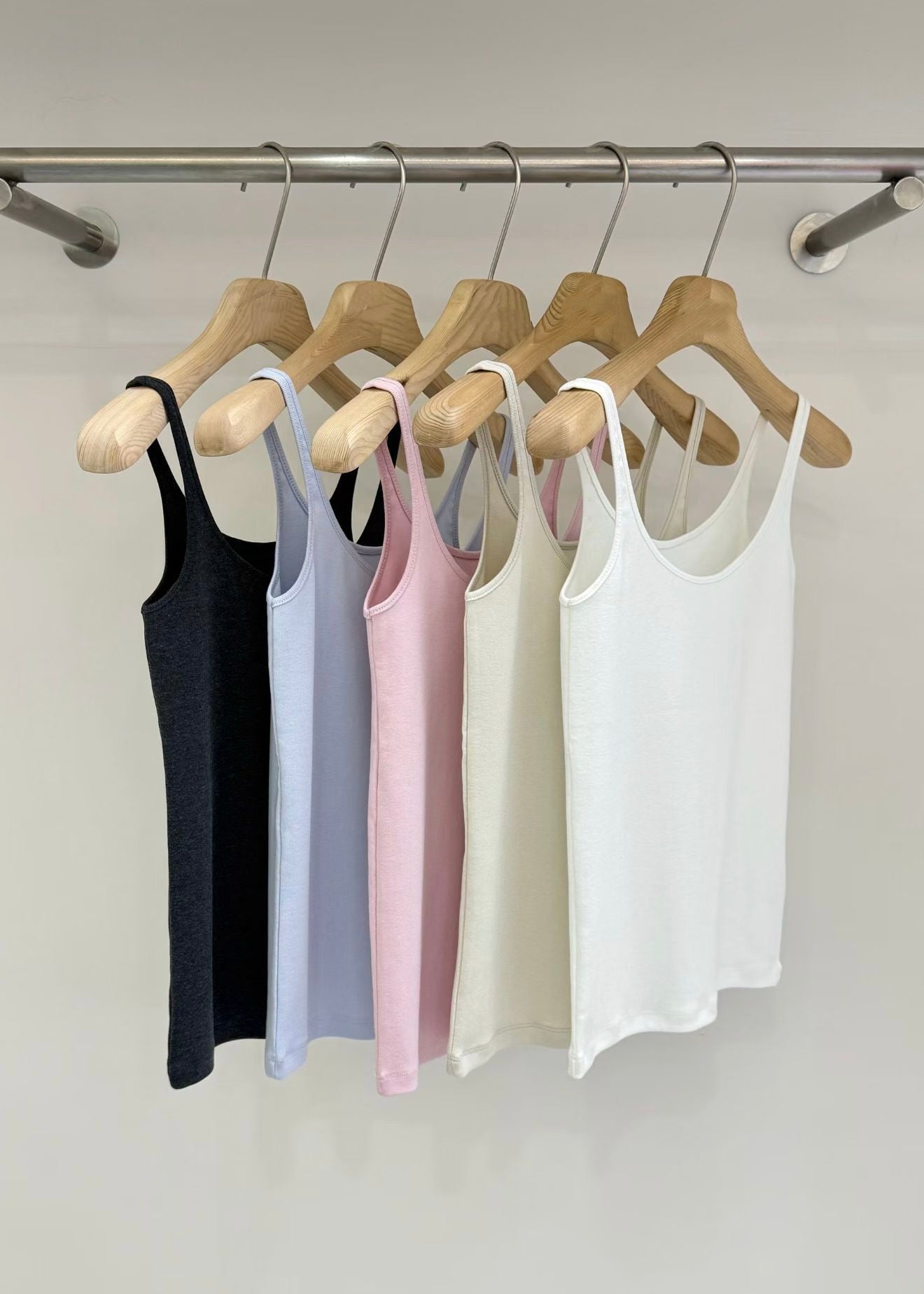 20260501 Berrybird Tank Top