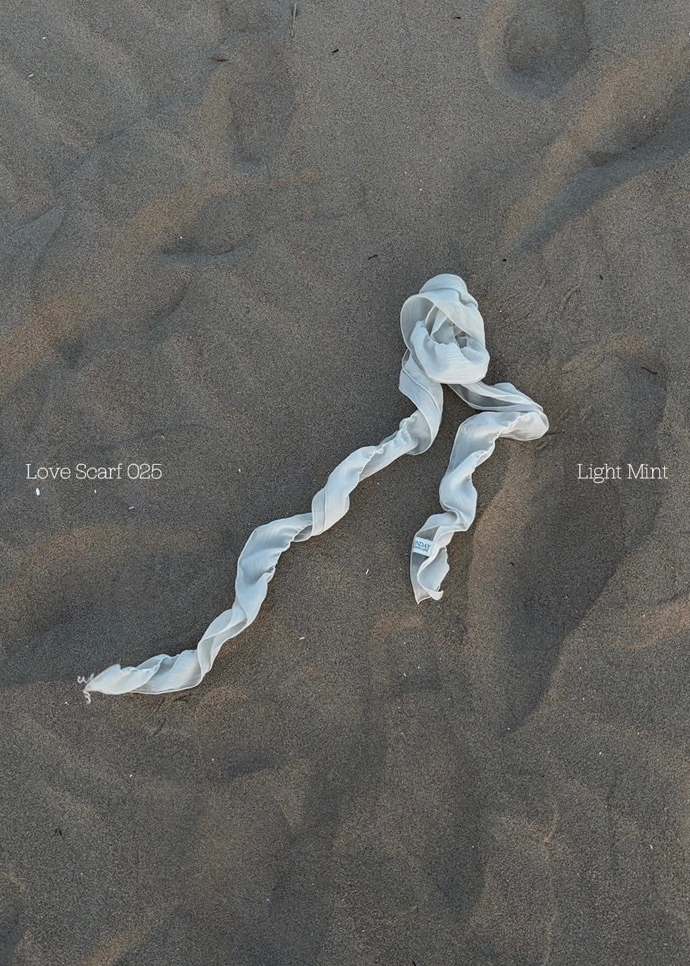 Sumoonday Love Scarf 025