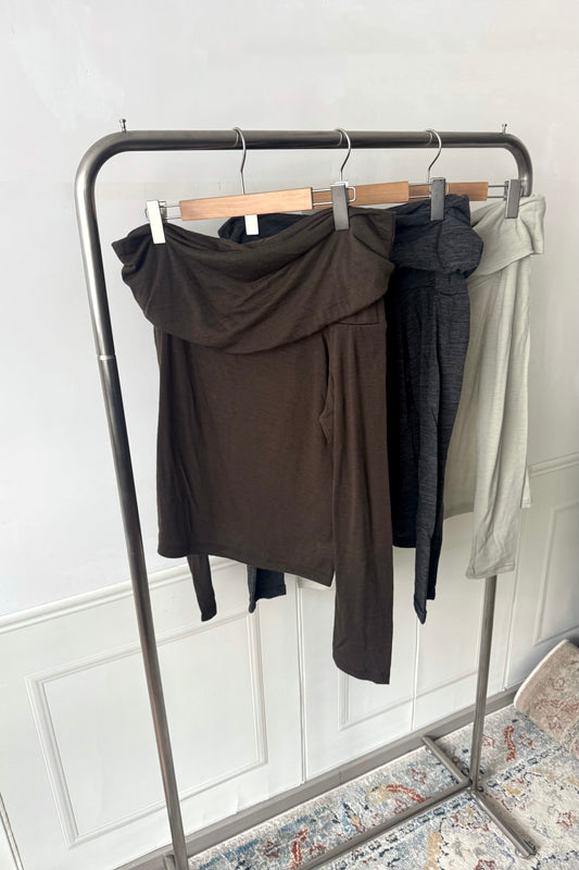 250915 Capucine off shoulder top