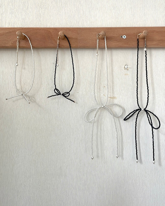 A06 - Ribbon Chocker