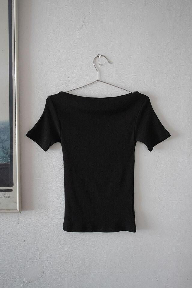 0675 Sumoonday - Julia T-Shirt