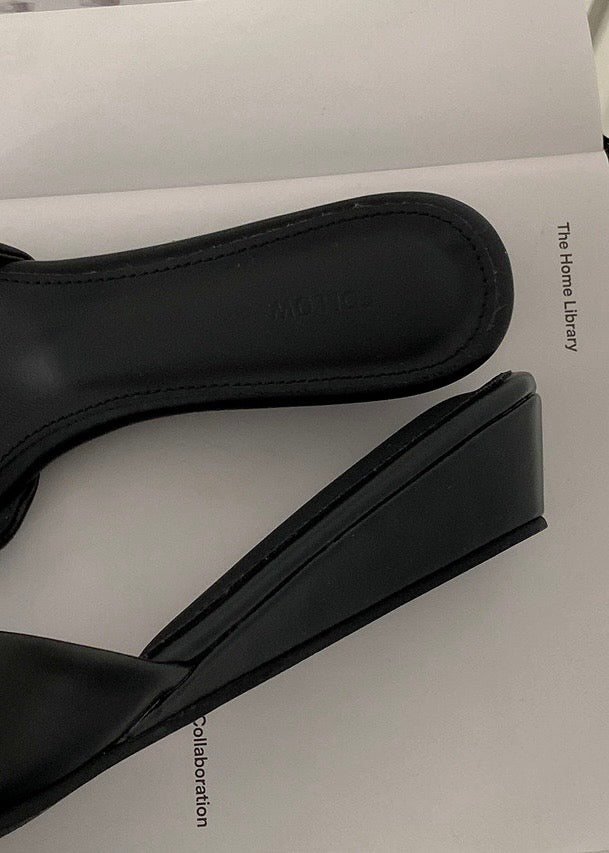 20260541 Canvas Mule Slide Heels