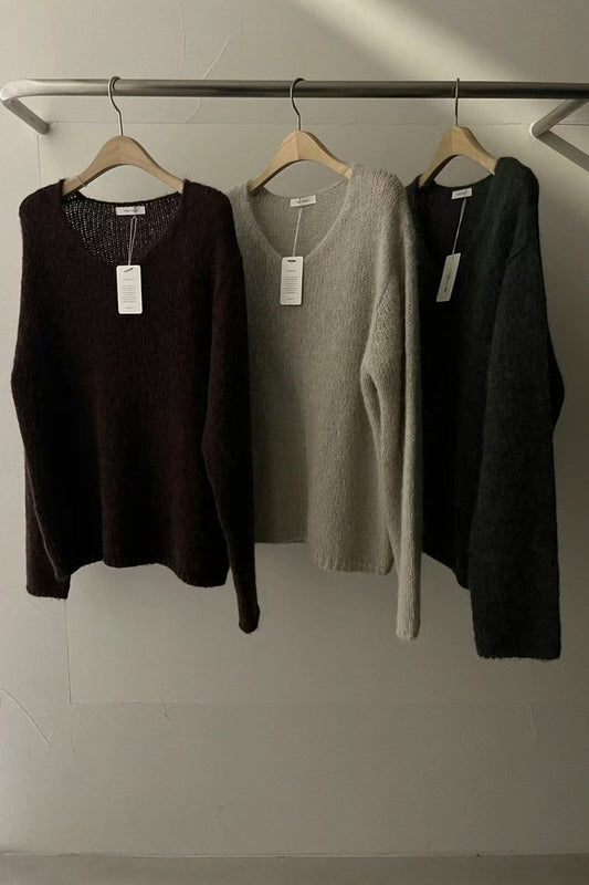 1009 Scarlett V neck Pullover (*SHOWROOM 有DISPLAY)