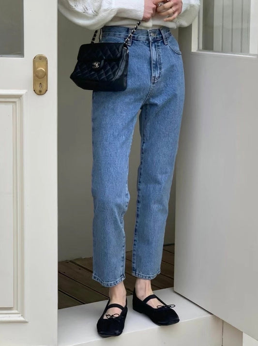 J10 - Audrey Mom Jeans (Showroom Display) *18/1 EP