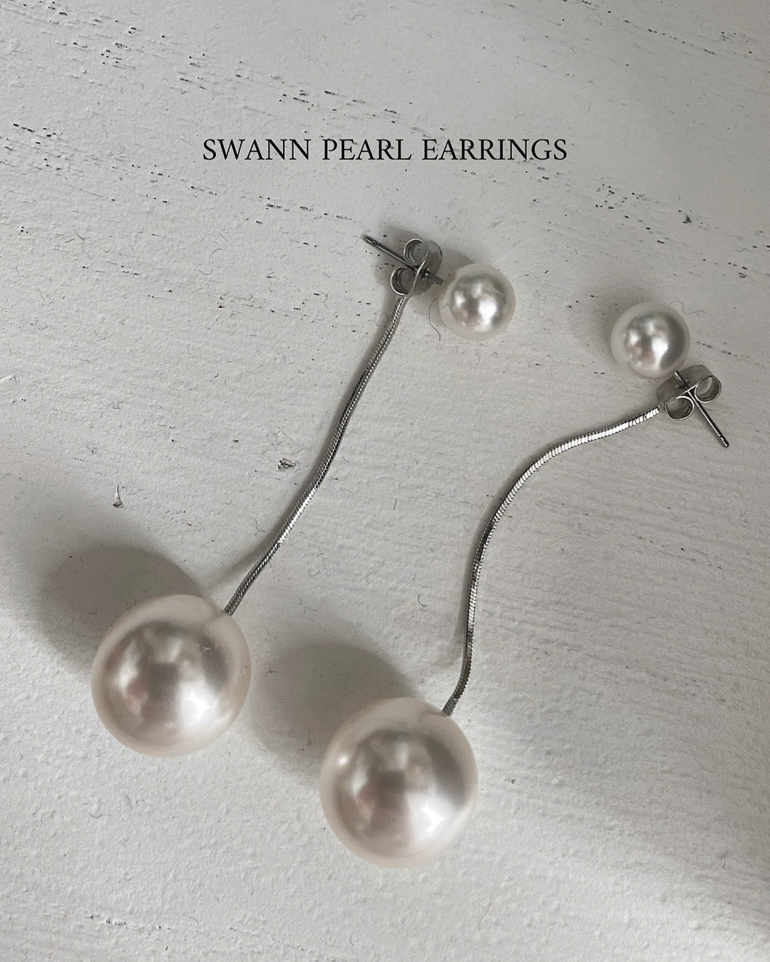 A40 - Swann Pearl Earrings